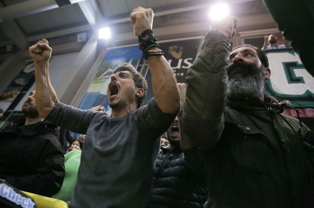 Πανηγυρισμοί στη διάρκεια του αγώνα