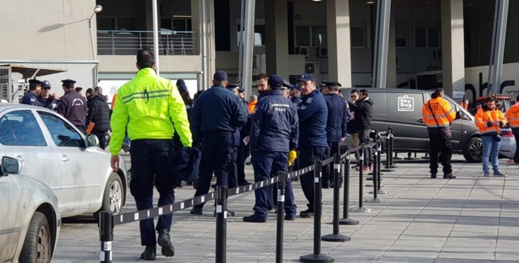 ΠΑΟΚ-Ολυμπιακός: «Αστακός» η Τούμπα, χωρίς κάλυψη οι αφίξεις των αποστολών (photos)