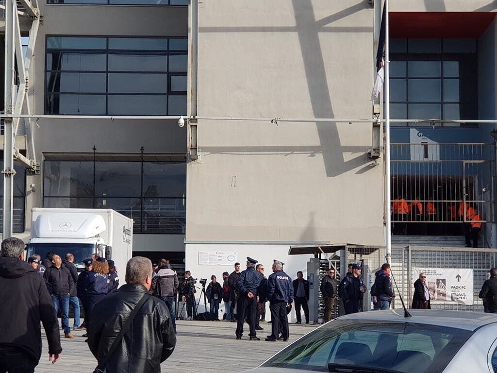 ΠΑΟΚ-Ολυμπιακός: «Αστακός» η Τούμπα, χωρίς κάλυψη οι αφίξεις των αποστολών (photos)