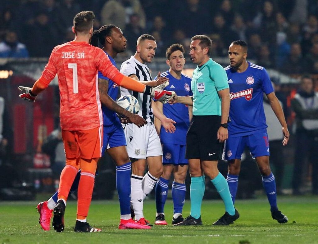 ΠΑΟΚ – Ολυμπιακός 0-1: «Πάγωσε» την Τούμπα και έγινε φαβορί για πρωτάθλημα! (video+photos)