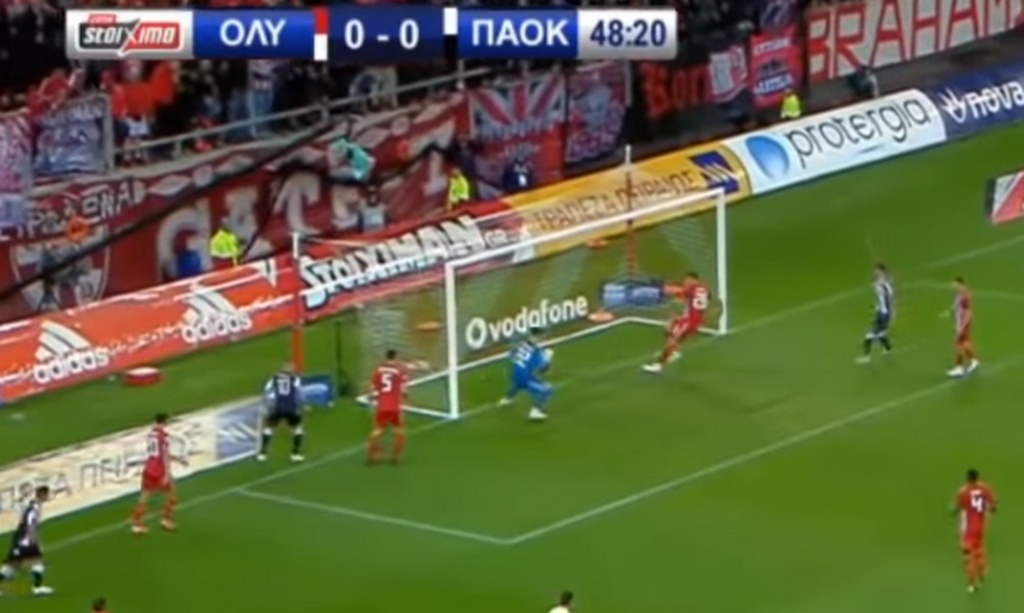 Στο περσινό Ολυμπιακός-ΠΑΟΚ, ο «Δικέφαλος του Βορρά» έφυγε με το διπλό μιας και ο Βούκοβιτς πέτυχε το αυτογκόλ της χρονιάς μετά την λάθος απομάκρυνση. Το αυτογκόλ σημειώθηκε στο 49'. Για την ακρίβεια στο 48:15..