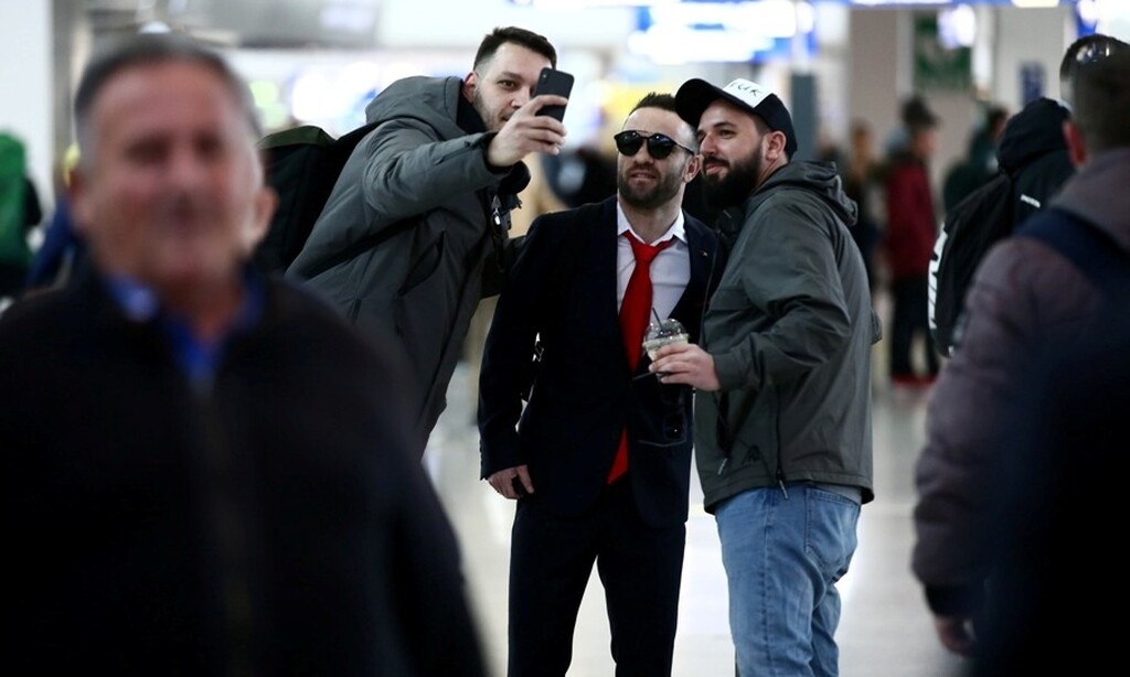 Ολyμπιακός: Aναχώρησε η πτήση... «ανατροπής» για το Λονδίνο! (photos)