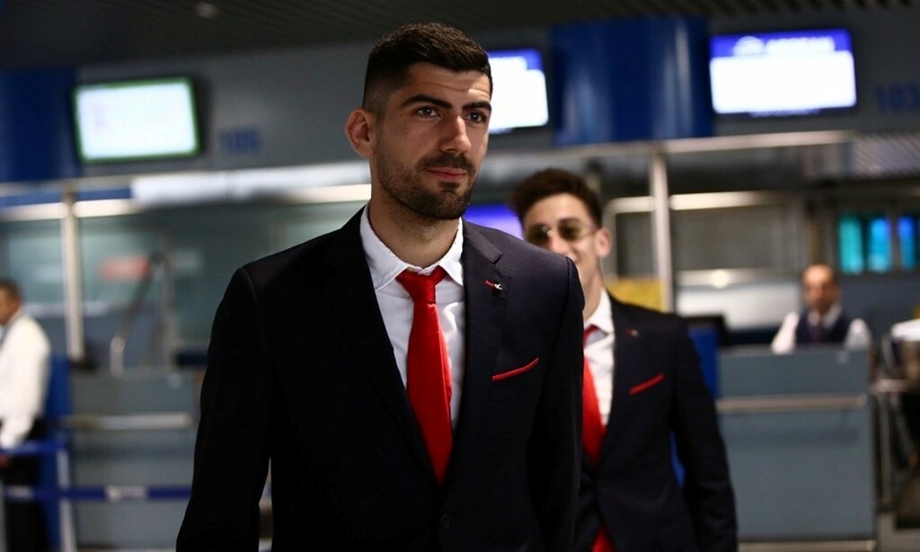 Ολyμπιακός: Aναχώρησε η πτήση... «ανατροπής» για το Λονδίνο! (photos)