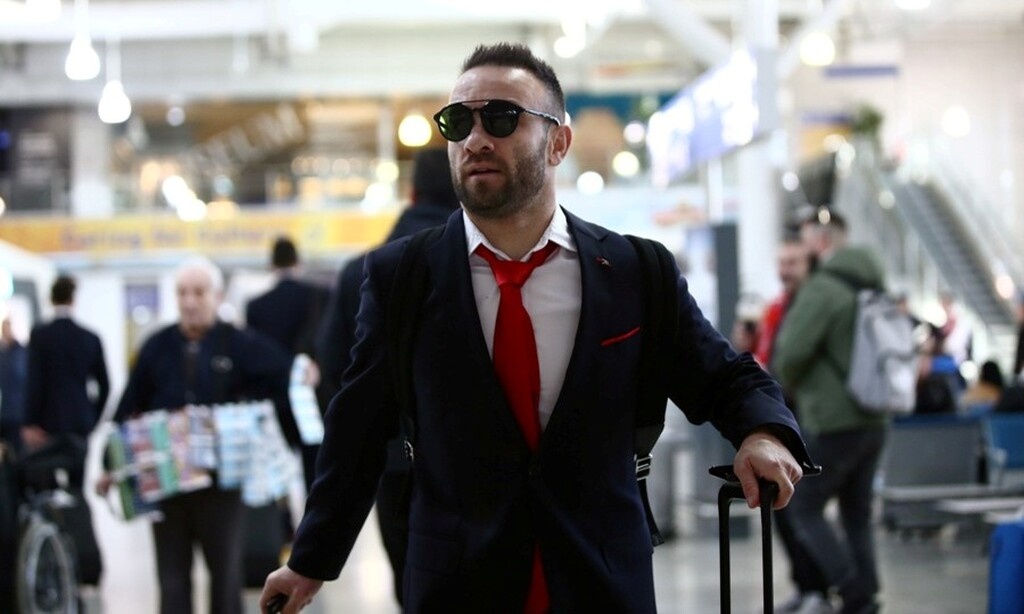 Ολyμπιακός: Aναχώρησε η πτήση... «ανατροπής» για το Λονδίνο! (photos)