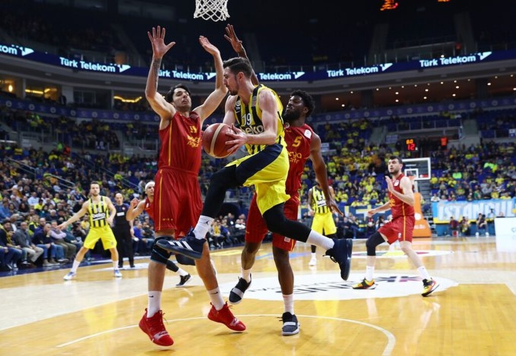 Με τρομερό Όγκαστ νίκησε τη Φενέρμπαχτσε η Γαλατάσαραϊ (photos+videos)