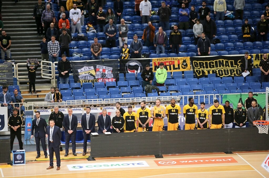 Τίμησαν τη μνήμη του Βουτσά στο ΑΕΚ-Ρέθυμνο (photos)