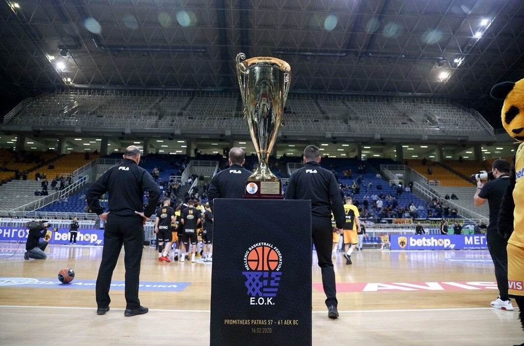 Στο ΟΑΚΑ με το τρόπαιο η Κυπελλούχος ΑΕΚ (photos+video)