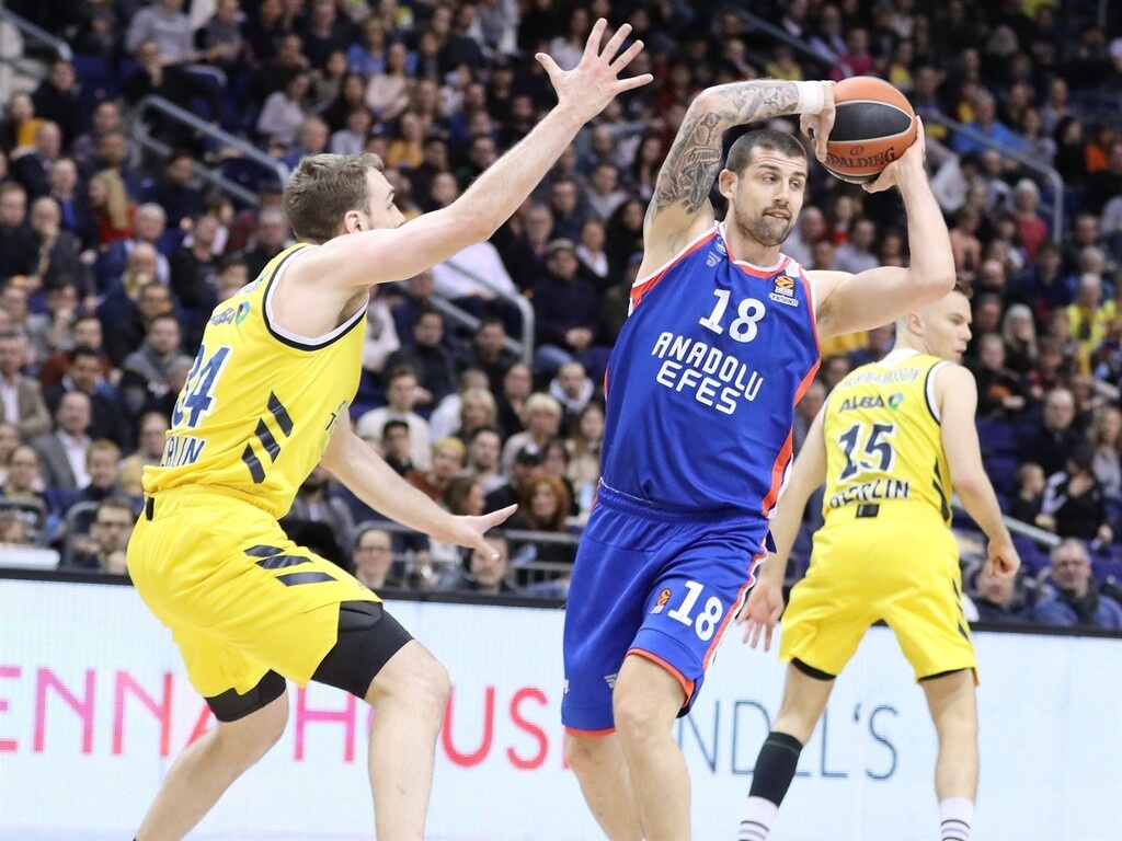 Άλμπα Βερολίνου-Αναντολού Εφές 86-99: Δια χειρός Μίσιτς συνεχίζει ακάθεκτη (photos)