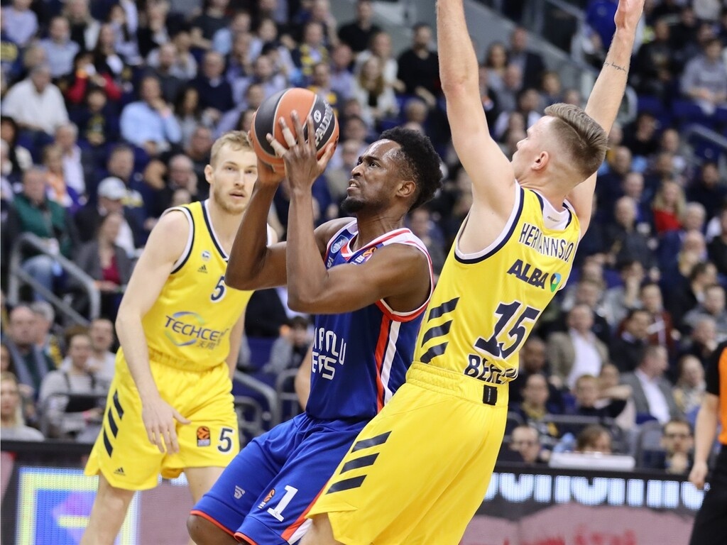 Άλμπα Βερολίνου-Αναντολού Εφές 86-99: Δια χειρός Μίσιτς συνεχίζει ακάθεκτη (photos)