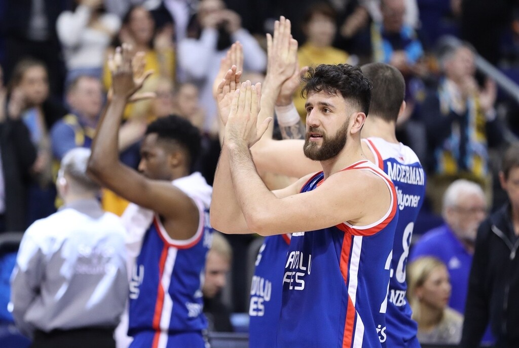 Άλμπα Βερολίνου-Αναντολού Εφές 86-99: Δια χειρός Μίσιτς συνεχίζει ακάθεκτη (photos)