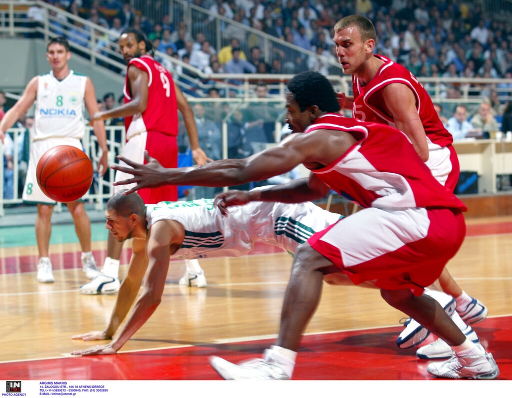 Ο αείμνηστος Φορντ κρατάει ακόμα το ρεκόρ για τον «ερυθρόλευκο» με τους περισσότερους πόντους σε ευρωπαϊκό ντέρμπι κόντρα στον Παναθηναϊκό.