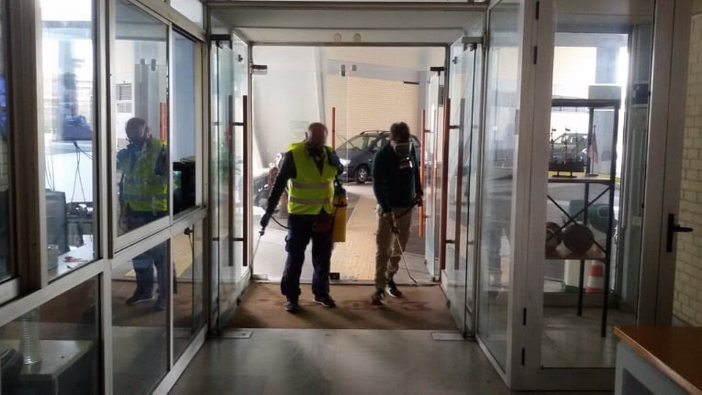 Ολυμπιακός-Παναθηναϊκός ΟΠΑΠ: Απολύμαναν το ΣΕΦ για τον κορωνοϊό (photos)