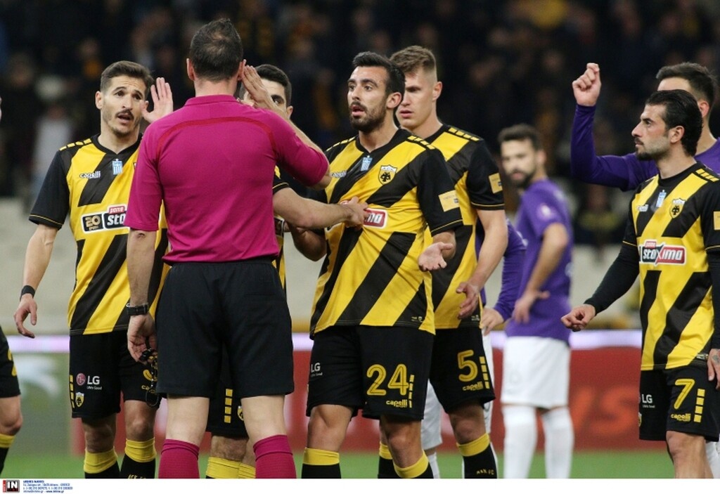 Ένταση και καθυστέρηση στο δεύτερο ημίχρονο στο ΟΑΚΑ, έξαλλοι με το πέναλτι στην ΑΕΚ (photos)