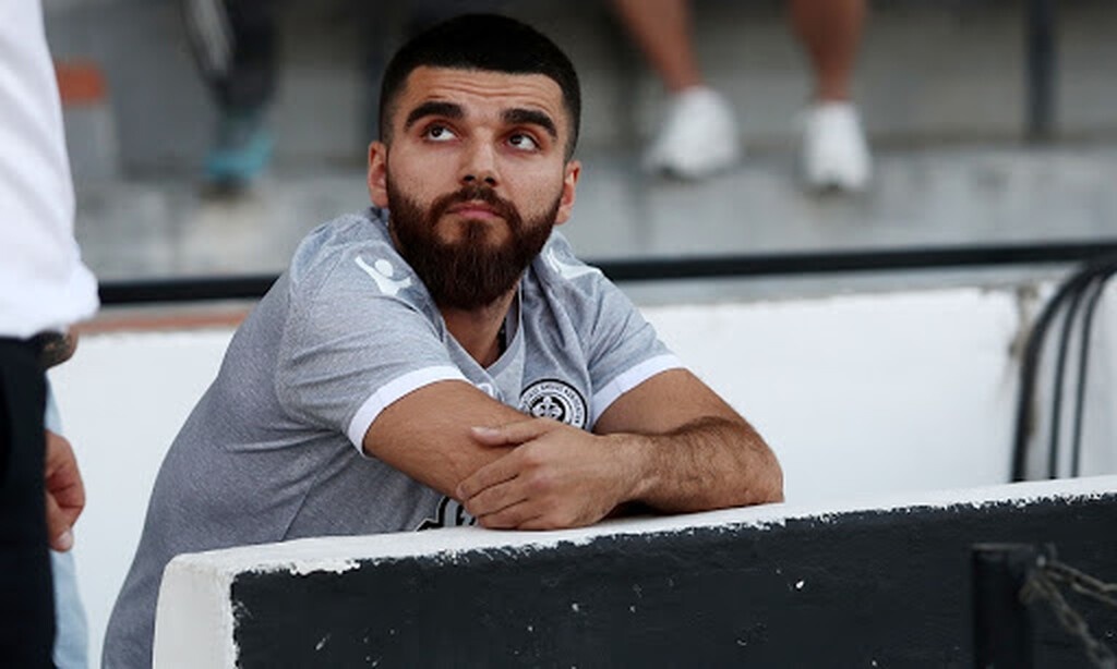 Έτσι, ο γιος του Ιβάν Σαββίδη προχώρησε σε δυο νέα ποσταρίσματα στον προσωπικό του λογαριασμό.
