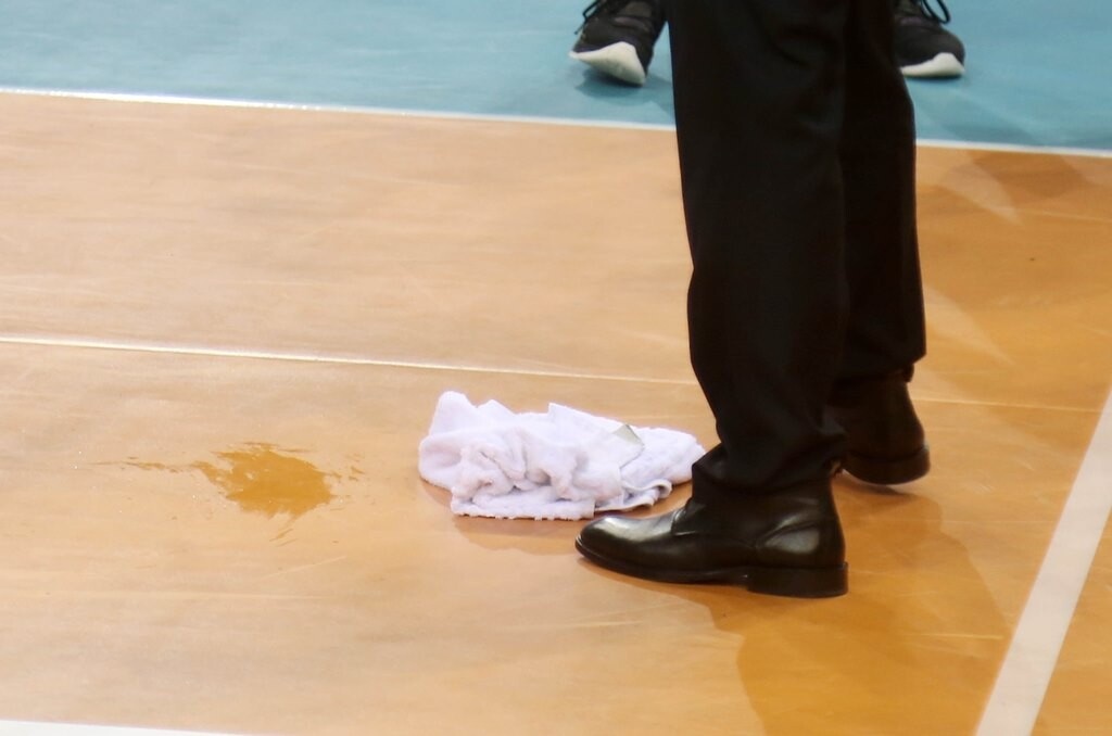 Volley League: Καθυστέρηση στο ΠΑΟΚ-Ηρακλής επειδή… στάζει η οροφή (photos)