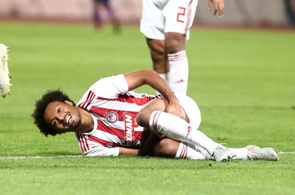 Παρόμοια είναι η περίπτωση του Μπρούνο, που επίσης ταλαιπωρήθηκε από τραυματισμούς και δεν πρόλαβε να δείξει πράγματα. Ο Μαρτίνς δεν δείχνει να τον εμπιστεύεται πολύ αλλά δεν μπορεί να θεωρηθεί... καμμένο χαρτί για τον Ολυμπιακό.