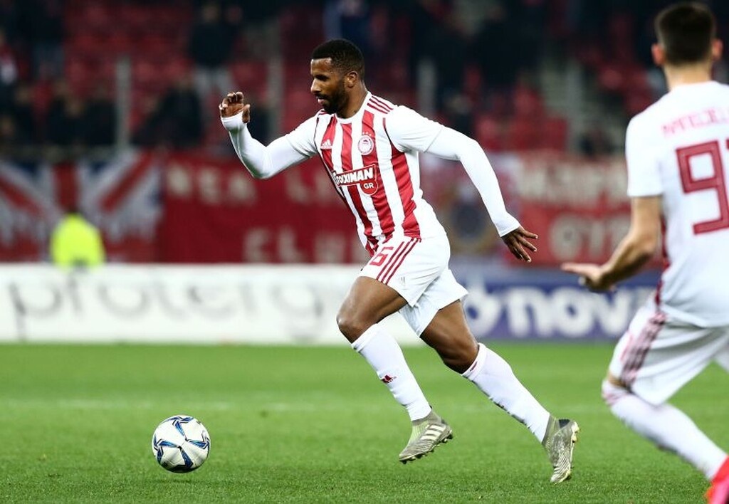 Ο Καφού, από την άλλη, που επίσης ήρθε τον Ιανουάριο, δεν είναι ίδια περίπτωση. Με το που ήρθε στην ομάδα έβγαλε τραυματισμό και ο Μαρτίνς θα τον περιμένει. Υπάρχουν, άλλωστε, 13 παιχνίδια για να βγάλει συμπεράσματα ο Πορτογάλος.