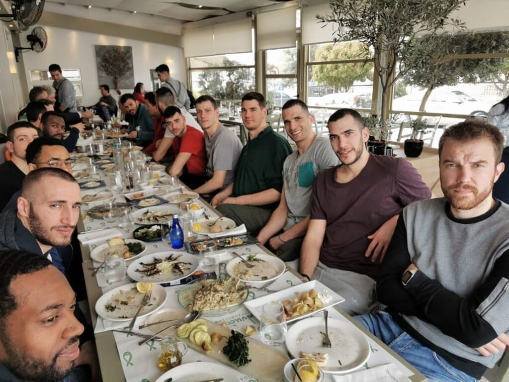 Άρης:Προπόνηση στη ΧΑΝΘ και κλίμα ενότητας με γεύμα (photos)