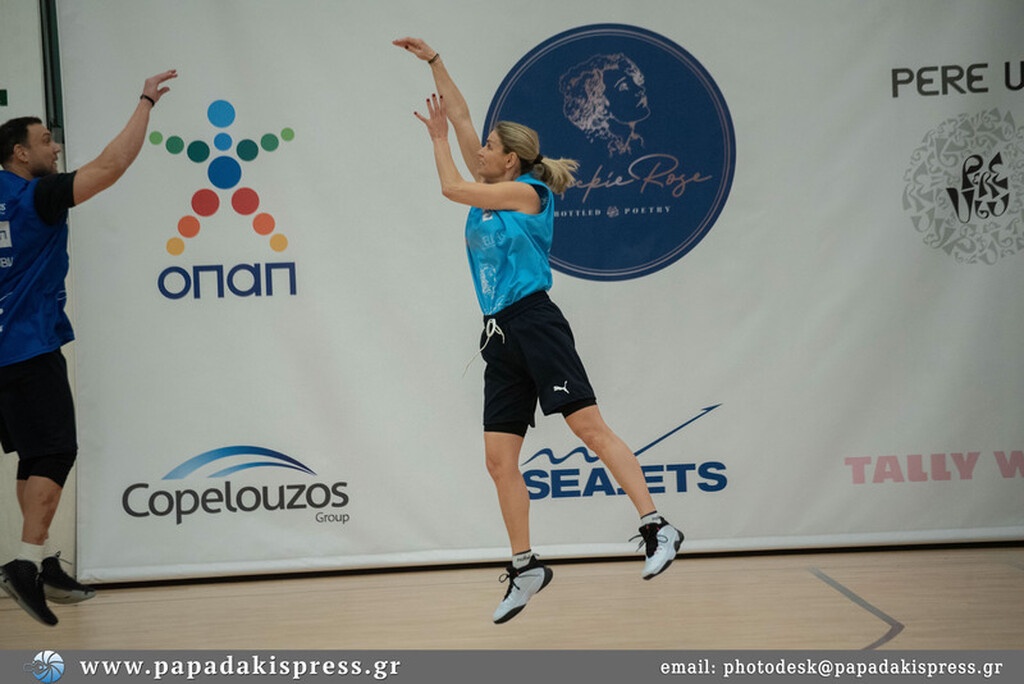 PLAY 2 W.I.N.: Αθλητές και celebrities σε έναν αγώνα μπάσκετ για καλό σκοπό