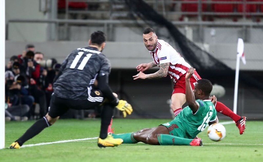 Ολυμπιακός-Γουλβς: Το… κάρφωσε πάλι ο Ελ Αραμπί (video+photos)