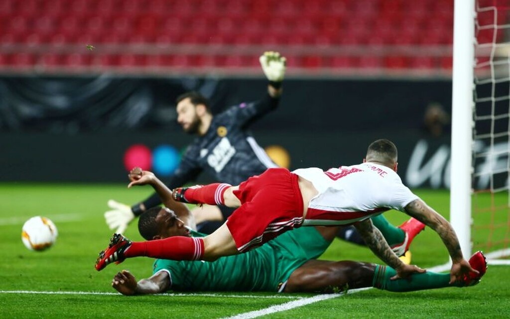 Ολυμπιακός-Γουλβς: Το… κάρφωσε πάλι ο Ελ Αραμπί (video+photos)