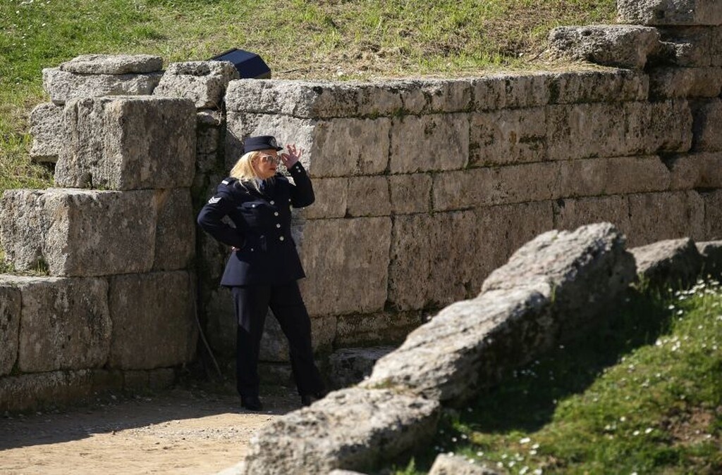 Κοροναϊός: Έρημη η Αρχαία Ολυμπία για την αφή της φλόγας (photos)