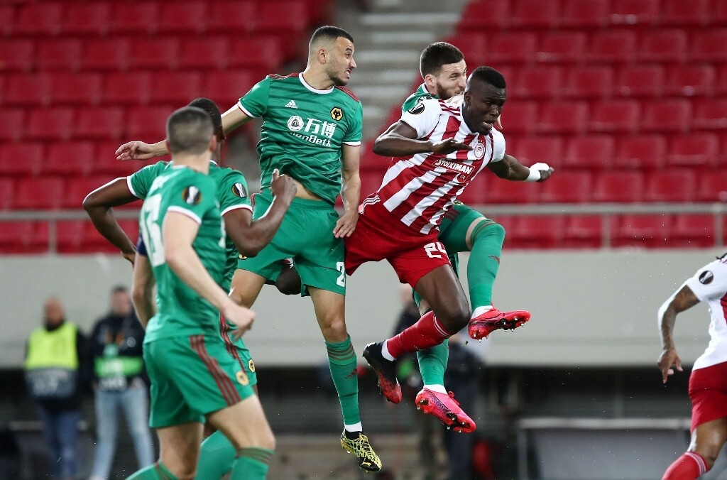 Όμως, η αποκάλυψη δεν είναι άλλος από τον Ουσεϊνού Μπα, ο οποίος απέσπασε θετικά σχόλια από τους ανθρώπους της Γουλβς, ενώ στον Ολυμπιακό ετοιμάζονται να τον καλέσουν για νέο συμβόλαιο, παρά το γεγονός πως το υπάρχον ολοκληρώνεται το 2023