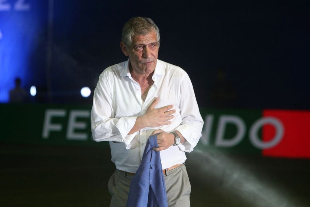 «Η λύση περνάει από τον καθένα μας. Πρέπει να ακολουθήσουμε όσα συνιστούν οι επιστήμονες υγείας στις ανακοινώσεις τους», είπε μεταξύ άλλων.