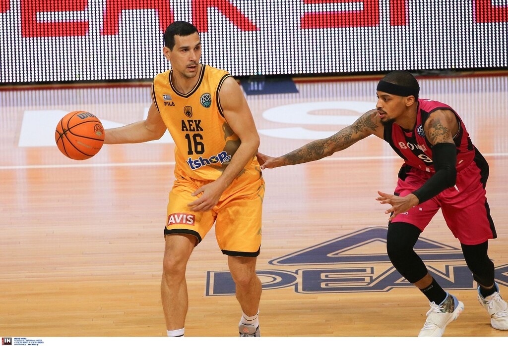 BASKETBALL CHAMPIONS LEAGUE: 

Η FIBA μετά τα Game 2 της φάσης των «16» του BCL, όπου ΑΕΚ και Περιστέρι έπαιξαν κεκλεισμένων των θυρών, αποφάσισε την επ' αόριστον αναβολή όλων των διοργανώσεων της.