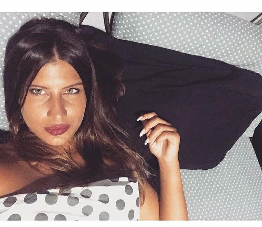 Κορονοϊός: Αυτή είναι η καυτή αθλήτρια του ΠΑΟΚ που μένει σπίτι - Το... δημιουργικό μήνυμα (photos)