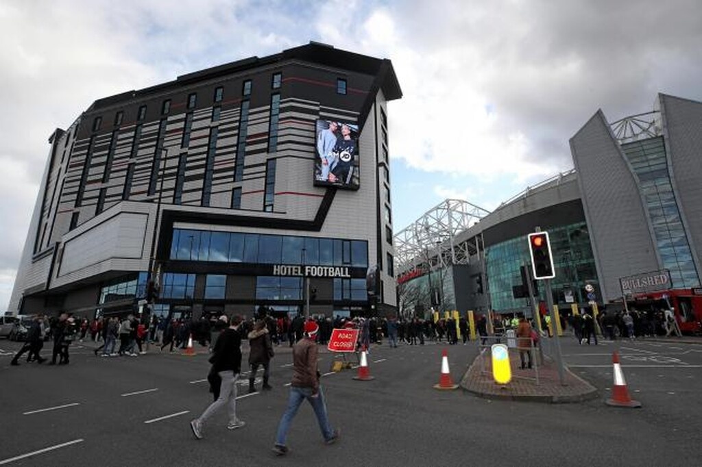 Αποφάσισαν να κλείσουν για το κοινό τα δύο ξενοδοχεία που έχουν στο Μάντσεστερ και να τα διαθέσουν για την φιλοξενία γιατρών και νοσηλευτών που εργάζονται νυχθημερόν στη μάχη κατά της πανδημίας.