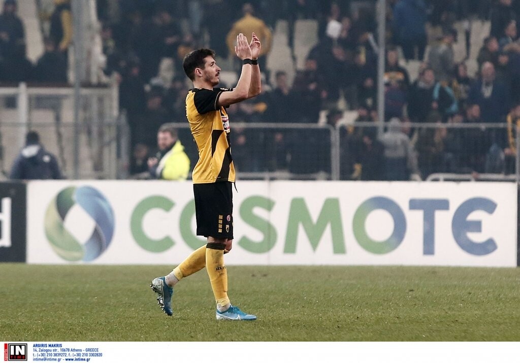 Ο άσος της ΑΕΚ μέσω social media προχώρησε σε μια τρομερή κίνηση προκειμένου να βοηθήσει κι αυτός στην καταπολέμηση του φονικού ιού.