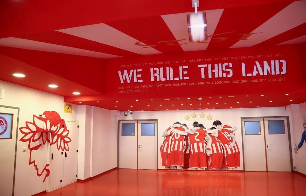 Ολυμπιακός: Έτσι φτιάχτηκαν τα… θρυλικά αποδυτήρια στο «Γ. Καραϊσκάκης» (video+photos)