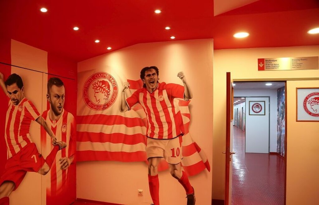 Ολυμπιακός: Έτσι φτιάχτηκαν τα… θρυλικά αποδυτήρια στο «Γ. Καραϊσκάκης» (video+photos)