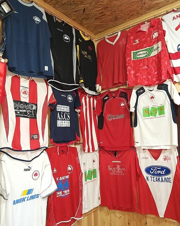 Πλατανιάς: Εμπλουτίζεται με παλιές φανέλες το μουσείο της ομάδας