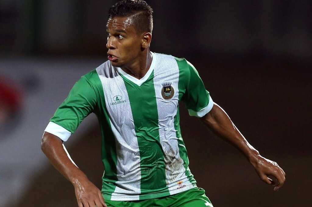 Ο 26χρονος μέσος έχει συμβόλαιο έως το 2021 και αρέσει στον Πέδρο Μαρτίνς.