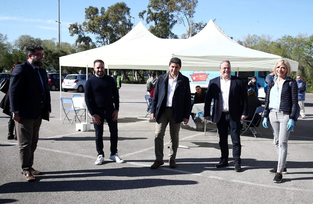 Αθρόα η συμμετοχή στην εθελοντική αιμοδοσία στο ΕΑΚΝ Αγίου Κοσμά (photos)