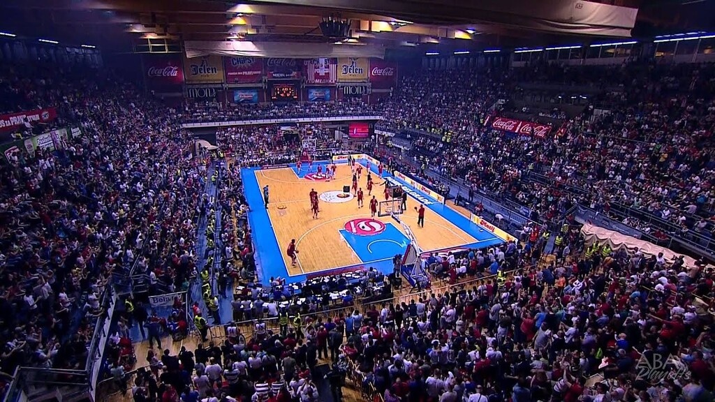 Κορονοϊός: Νοσοκομείο η «Χάλα Πιονίρ» (photos)