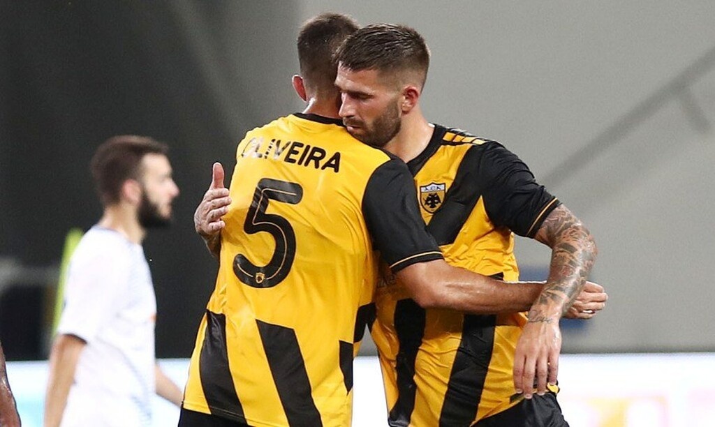 Και αυτό διότι, ο Ιταλός τεχνικός περίμενε τα πλέι οφ, προκειμένου να έχει μια πιο ολοκληρωμένη εικόνα για τον Αραούχο, ενώ σε όλη αυτή την εξίσωση μπαίνει και η υπόθεση του Νέλσον Ολιβέιρα, που μένει ελεύθερος το καλοκαίρι του 2021