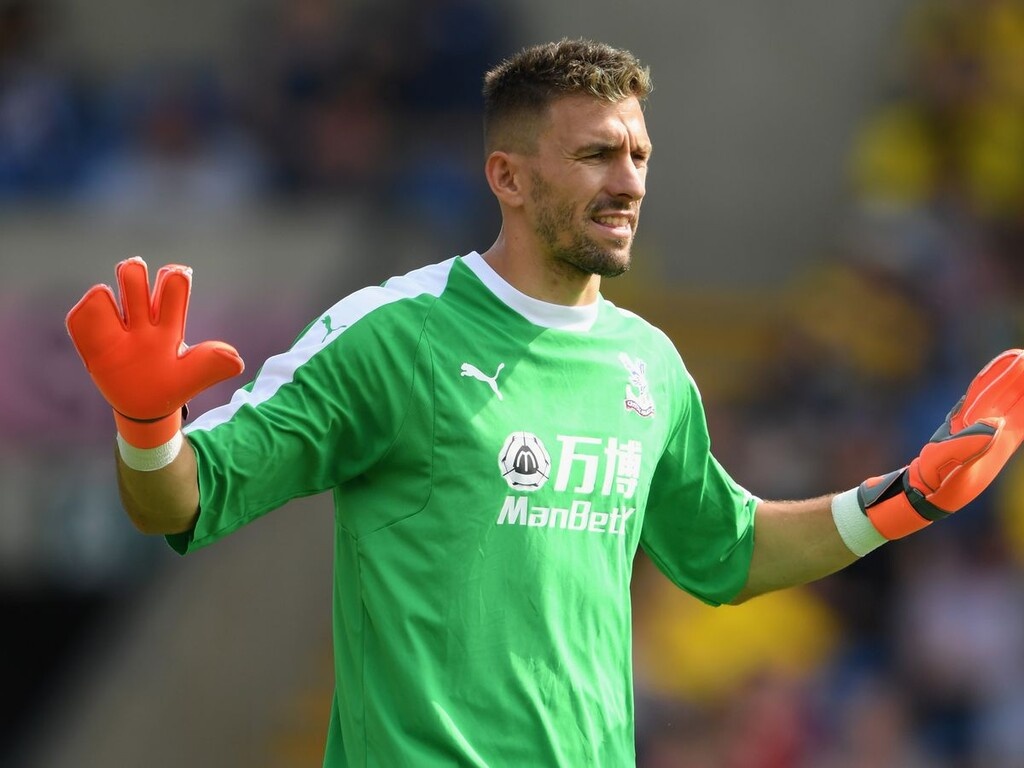 Συγκεκριμένα, ισπανικά δημοσιεύματα αναφέρουν πως η Βαλένθια ενδιαφέρεται για τον Βιθέντε Γκουάιτα της Κρίσταλ Πάλας, η οποία στη συνέχεια θα κινηθεί για τον αντικαταστάτη του Ισπανού γκολκίπερ