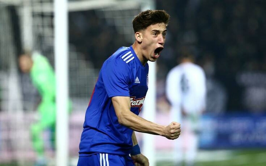 Η Νάπολι επιμένει για την απόκτηση του Κωνσταντίνου Τσιμίκα από τον Ολυμπιακό.