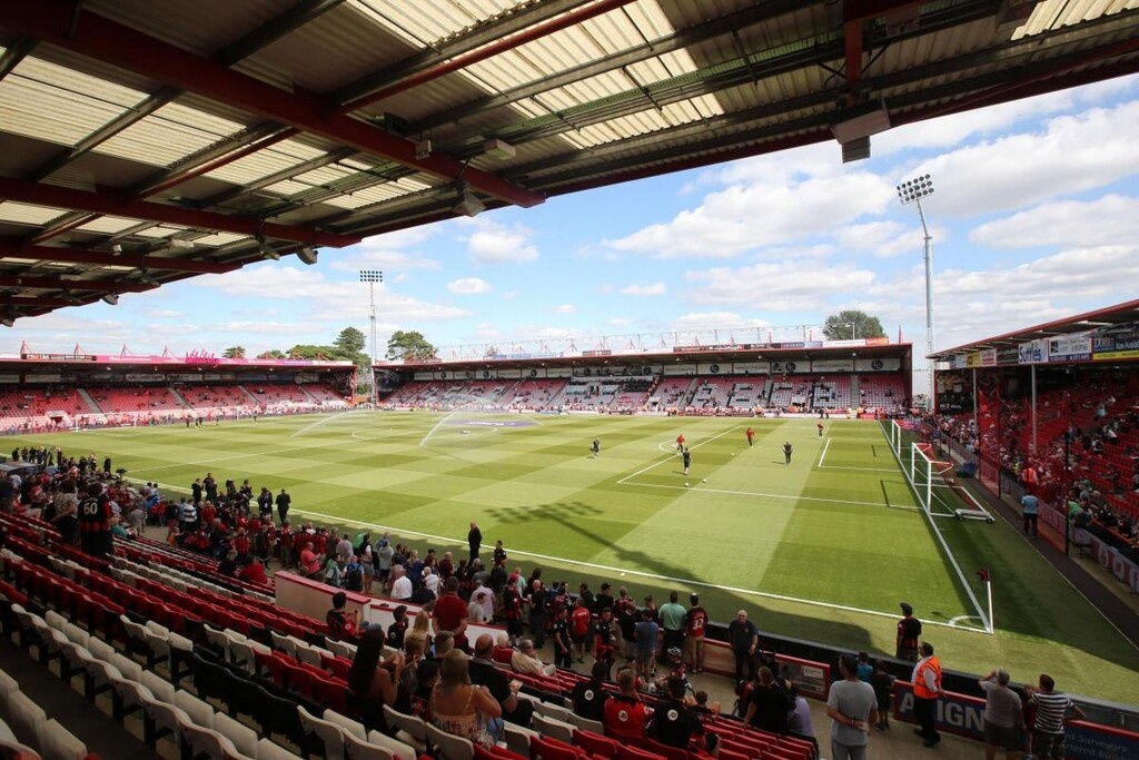 Παράλληλα, έχει μπει στη ρύθμιση που έχει ανακοινώσει η βρετανική κυβέρνηση περί υποχρεωτικής άδειας σε πολλά άτομα του προσωπικού και συγκεκριμένα σε αυτούς που εργάζονταν αποκλειστικά τη μέρα των αγώνων