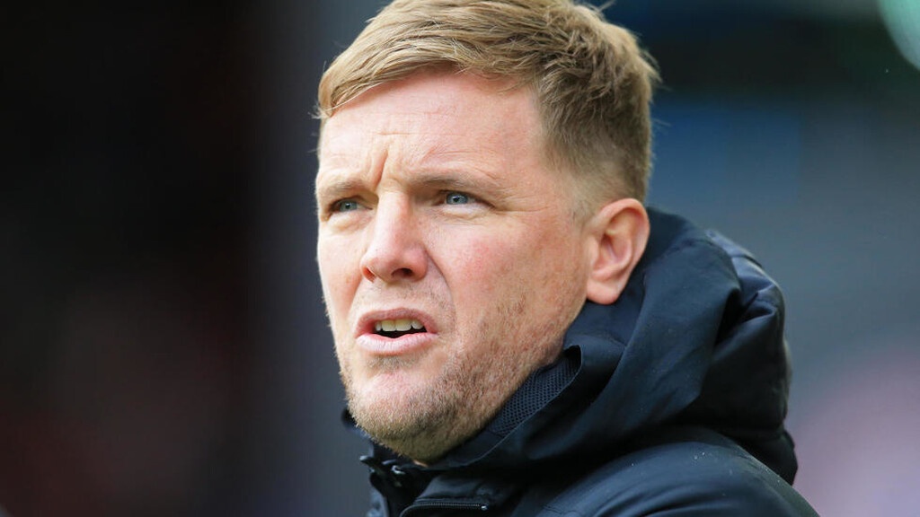 Ο προπονητής της ομάδας από το 2012, Έντι Χάουι, έχει ήδη αποδεχθεί μεγάλη μείωση των αποδοχών του, αρχίζοντας από τον Μάρτιο και υπάρχουν συζητήσεις να συμβεί το ίδιο με τους ποδοσφαιριστές ειδικότερα αν δεν συνεχιστεί το πρωτάθλημα.