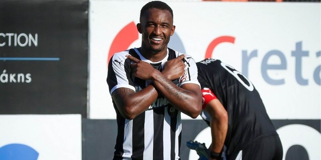 Λισάντρο Σεμέδο! Ο εξτρέμ από το "Πράσινο Ακρωτήρι" έχει ακουστεί εδώ και καιρό για τους "ερυθρόλευκους". Το εξαιρετικό πρώτο μισό που έκανε τη φετινή σεζόν, τον έβαλε στη λίστα των "ερυθρολεύκων", έχοντας κερδίσει πολλά... likes από τον Πέδρο Μαρτίνς.