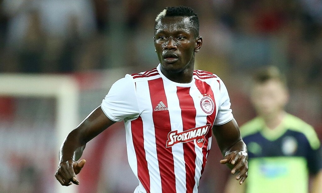 Από την πλευρά του ο Ολυμπιακός δεν κάθεται με σταυρωμένα χέρια και έχει ξεκινήσει ήδη να αναζητά στην αγορά, τον παίκτη που θα καλύψει το κενό του Καμαρά σε περίπτωση πώλησης του.