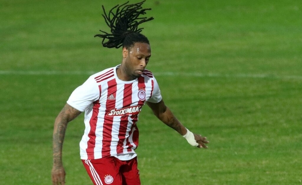 ... Μπενφίκα, με τους Πορτογάλους να δείχνουν αποφασισμένοι να κινηθούν για την απόκτηση του στόπερ των Πειραιωτών.