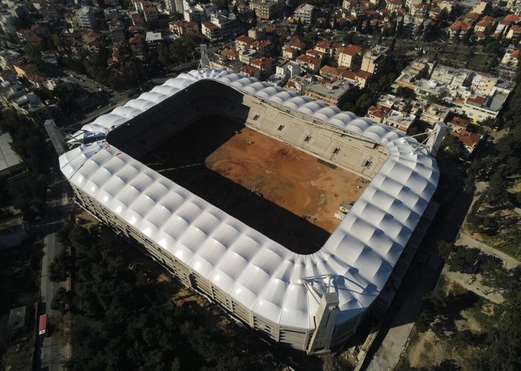 Παράλληλα, από την ΑΕΚ αναφέρουν πως θα πρέπει όλοι να τηρούν τα μέτρα προστασίας και στέλνουν το μήνυμα «Μένουμε σπίτι, μένουμε υγιείς και το σπίτι μας θα είναι εκεί και θα μας περιμένει, όταν ξεπεράσουμε όλοι μαζί αυτή την περιπέτεια»