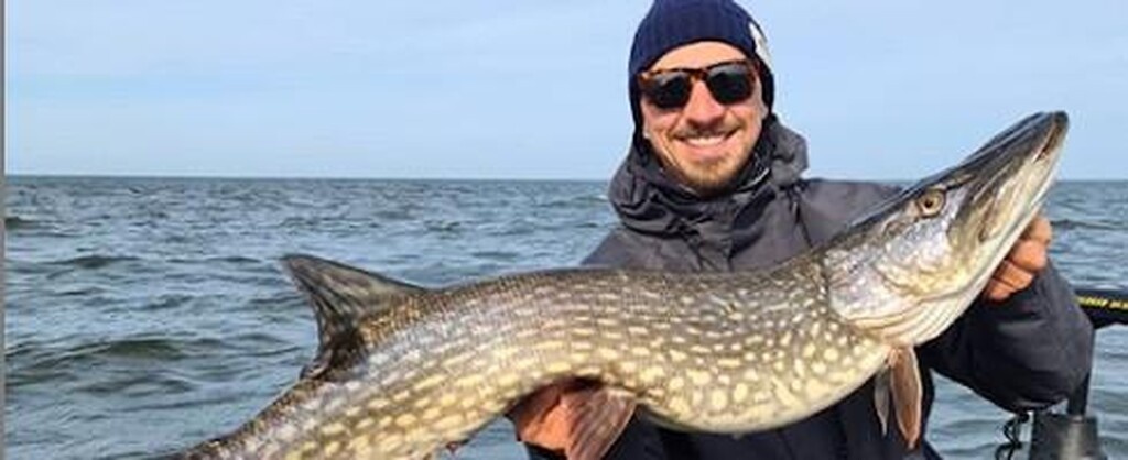 Απίθανος Ζλάταν, πήγε για... ψάρεμα (photos)