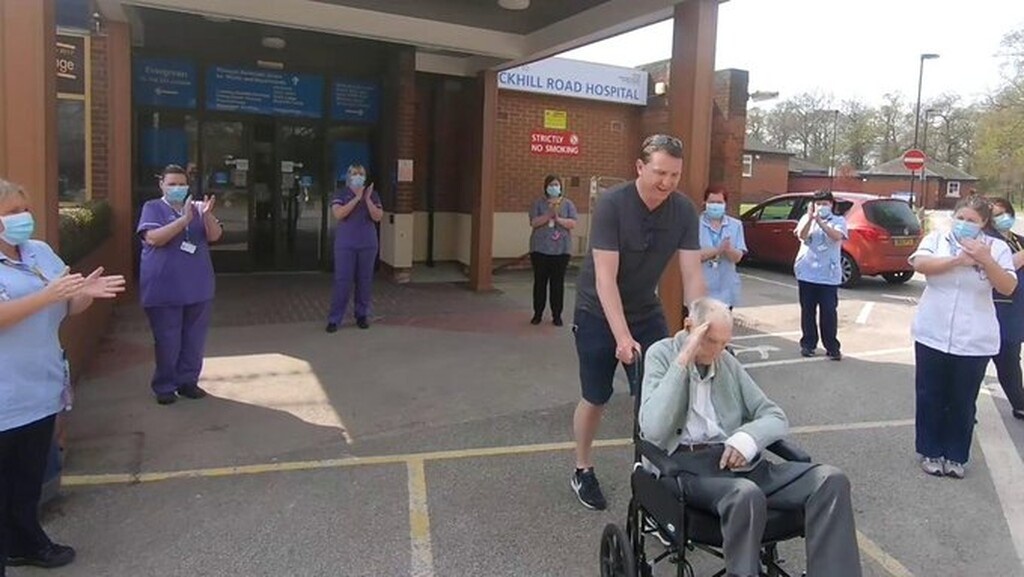 Κορονοϊός: Ο 100χρονος βετεράνος οπαδός της Λιβέρπουλ που νίκησε τον ιό (photos)