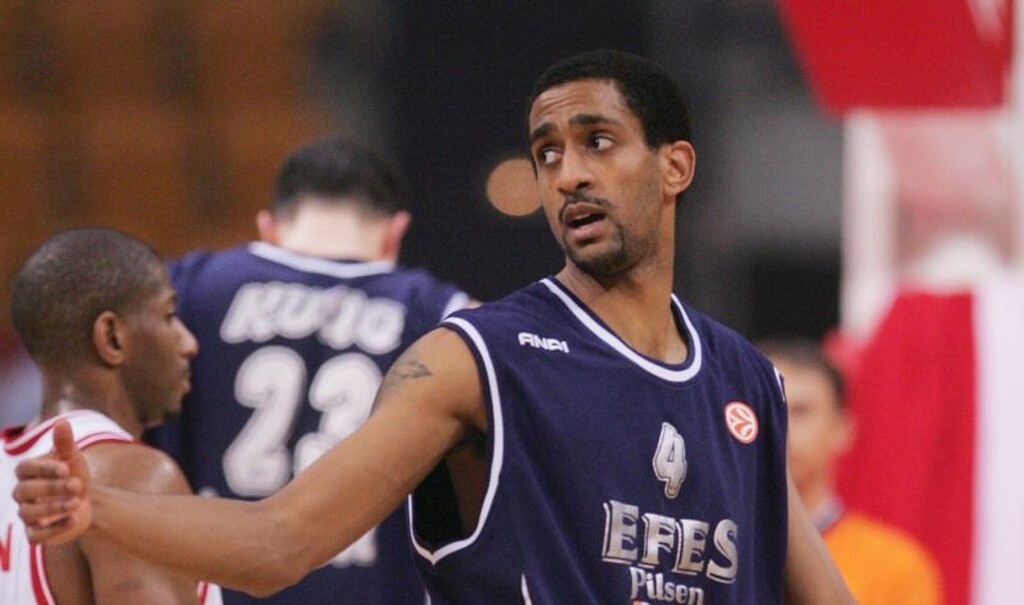 Ακολούθησε η Εφές με την οποία έγινε ακόμα περισσότερο γνωστός, πριν πάρει τη σπουδαία μεταγραφή το 2008...